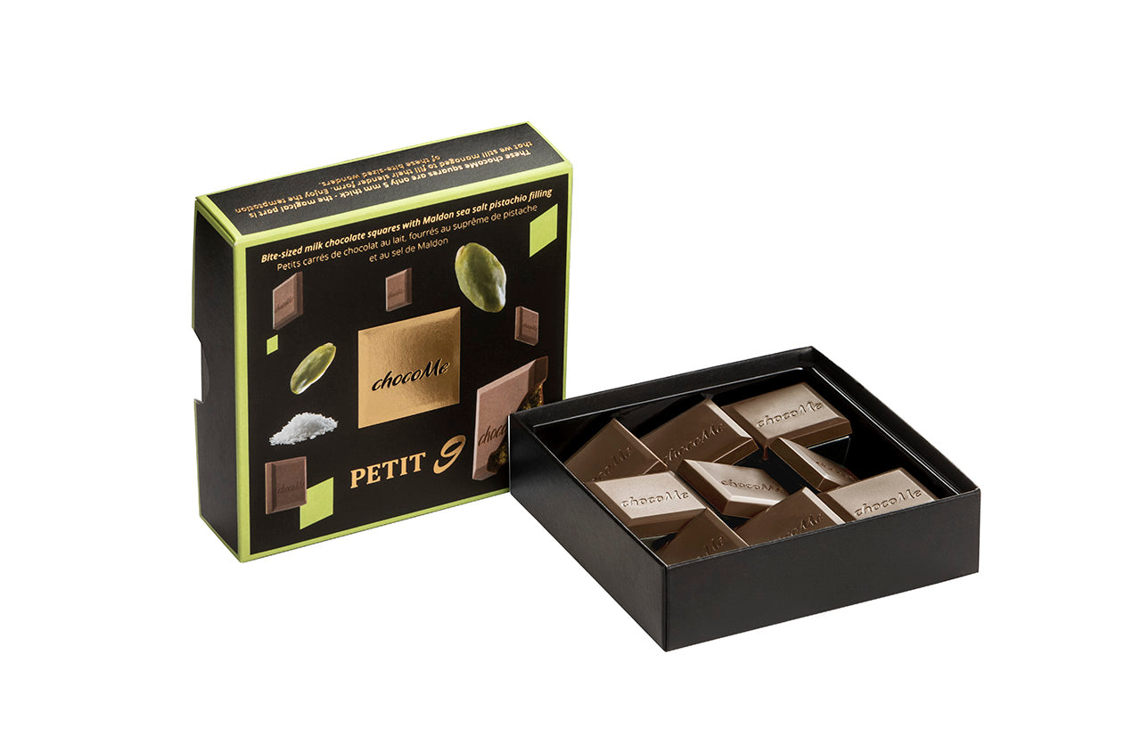 PT907 Pedaços de chocolate ao leite recheados com pistache, temperados com uma pitada de sal Maldon 50g