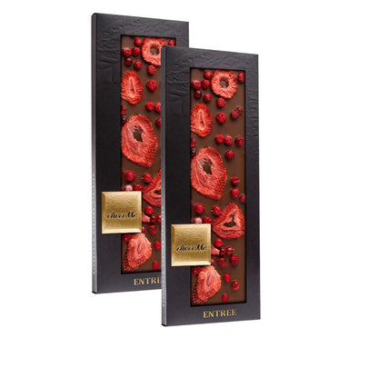 chocoMe Entrée - 41% Milk Chocolate with Strawberry and Freeze Dried Red Currant 2x110g
